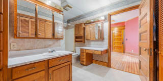 541 Mount Vernon Street - 541 Gallery 13