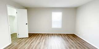 87th Street Apartments Gallery 10