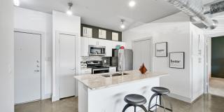 5225 Maple Avenue Gallery 11