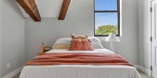 2130 W 42nd Street Gallery 18