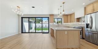 12509 Emelita Gallery 14