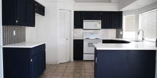 906 Desert View Dr Gallery 3