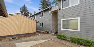 Charming Updated Condo in Great Location Gallery 3