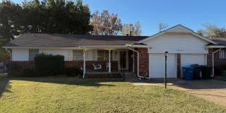 3009 N Woodcrest Dr 3009 N Woodcrest Dr Gallery 1