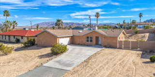 29 Palms home in great neighborhood! Gallery 1