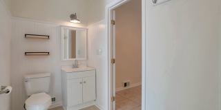 Room in 4 Bedroom Home at Santa Monica Dr Gallery 25