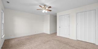 Pet Friendly Condo Downtown! Gallery 20