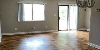 Two Bedroom 2.5 Bath Located in Riverbend Two Bedroom 2.5 Bath Located in Riverbend Gallery 3
