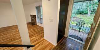 Westside Condo w/ Pool & Garage (Water Included) Gallery 3