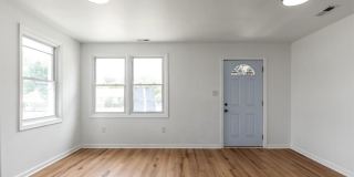 1806 Sussex Street Gallery 12