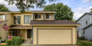 Maintenance Free Living in 2 Bedroom Bellevue Duplex!! Gallery 1