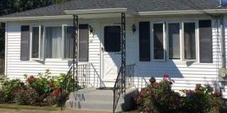 142 Renfrew Avenue Gallery 20