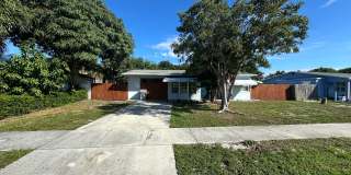 Cozy 2BR 1BA Home w/ Quartz Counters • Stainless Steel • Bonus Room in Pompano Beach Gallery 1