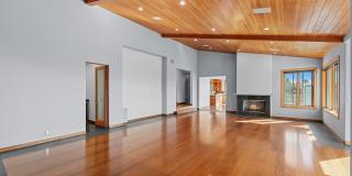 4 Bed, 5 bath home with stunning ocean views located in Malibu hills Gallery 17