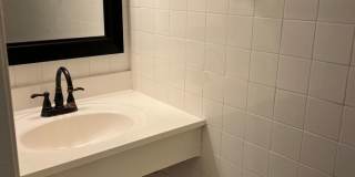 Beautiful townhome must see! ready to move in- Beautiful townhome must see! ready to move in- Gallery 9
