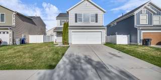 3 Bedroom 2 Bathroom Home in Saratoga Springs!! Gallery 1