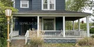702 W Main St Gallery 1