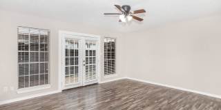 Townhouse West Gallery 61