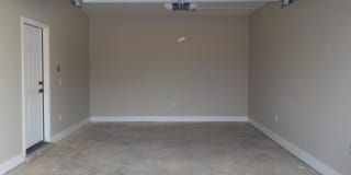105 St. Lawrence Dr. Gallery 4