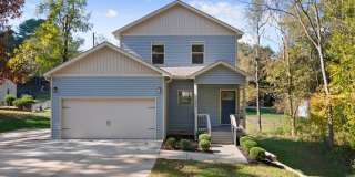 Beautiful 4BR Home with Finished Basement Gallery 1