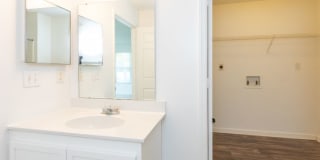 Granville Oaks Gallery 12