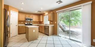 4 Bedroom in a Gated Community with Community Pool & Gym! Gallery 11