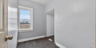 $1550 4 bedroom Gallery 25