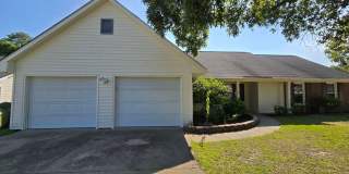 3 Bedroom, 2 Bath Ranch off Cliffdale Rd. 3 Bedroom, 2 Bath Ranch off Cliffdale Rd. Gallery 1