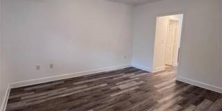 75 E Agate Avenue Gallery 7