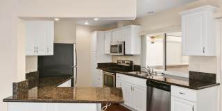Woodlands South - La Jolla Townhome Gallery 10