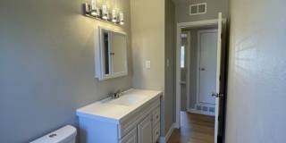 Beautiful 4 bed 2 Bath house in Aurora Gallery 16