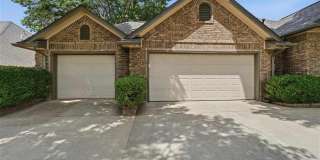 Beautiful 4 Bedroom Home with Pool – Available Now! Gallery 19