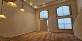 20 SERENE Avenue Gallery 8
