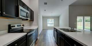 586 Southwest Laconic Avenue Gallery 8