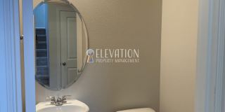 3 BR pet-friendly home with fenced yard Gallery 13