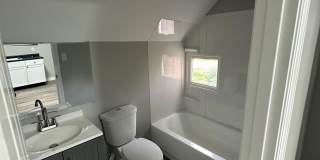 1109 E Kirby Ave Whim &amp; Proper, LLC) Gallery 1