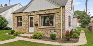 Charming 3-Bedroom Single-Family Home – Hardwood Floors, Central Air & Garage Gallery 1
