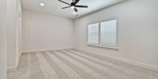 506 W Persimmon St Gallery 4