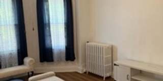 Charming 2BR Townhome in Baltimore Gallery 8
