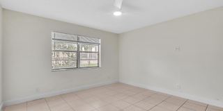 2510 Riverside Drive Gallery 39