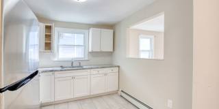 Lovely 3 Bedroom 1 Bathroom - 1st Floor with/ Washer and Dryer Gallery 53