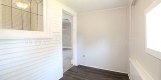 CHARMING!! 3 bedroom, 1.5 Bath Home in Des Moines Gallery 3