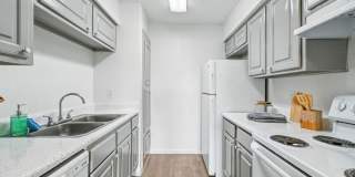 Pine Creek Apartments Gallery 19