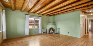 Classic Stamm Home in Casa Alegre Gallery 1
