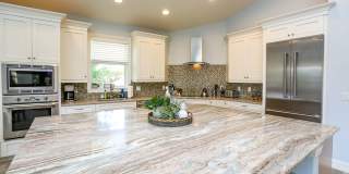 ***STUNNING POOL HOME***4BEDS / 4BATHS***GOLDEN SHORES***FURNISHED SEASONAL RENTAL*** Gallery 8