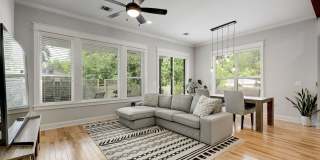North Loop Area Gem!!! Gallery 5