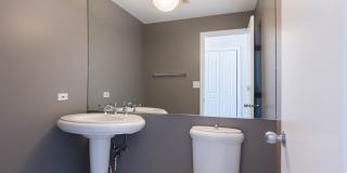 680 N GREEN Street Gallery 18