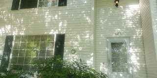 Spacious Townhouse with Two Car Garage! Spacious Townhouse with Two Car Garage! Gallery 3