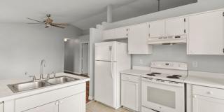 Winter Park 3 bedroom steps to shopping, dining. Gallery 11