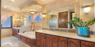 4 Le Conte Gallery 25